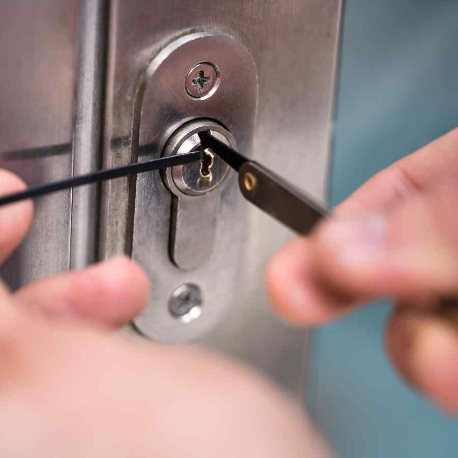 Chislehurst Emergency Non Destructive Entry - A & E Locksmiths Chislehurst Gain Access Without Damage
