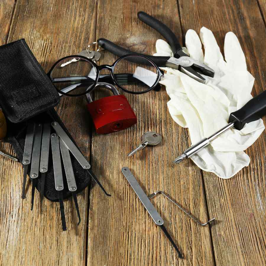 Finding the Best Local Locksmith -The Essential Tools Used By A Locksmith