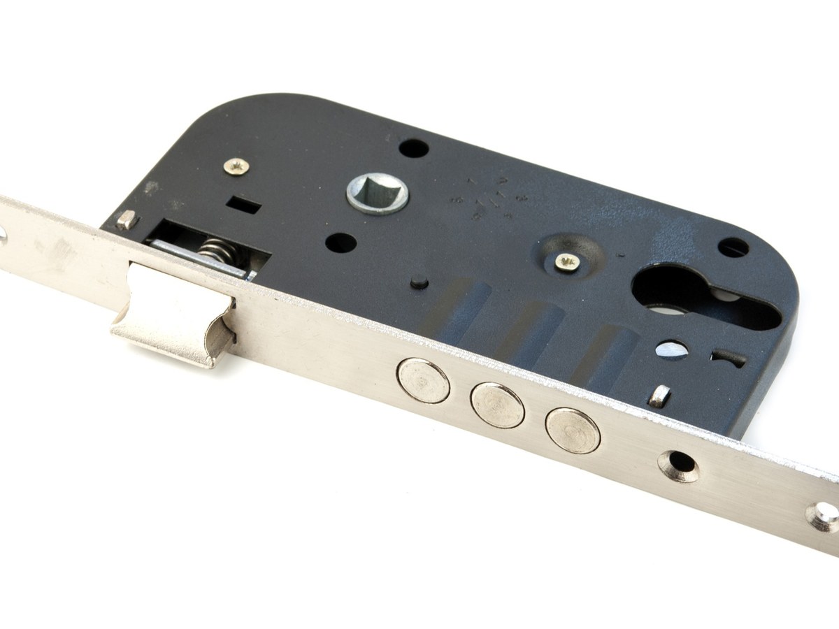Damaged lock repair after burglary in Beckenham